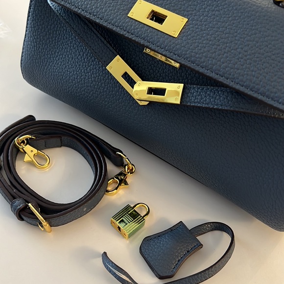 LEATHER blue gray handbag shoulder strap  Crossbody Shoulder Handbag 12”x6”x3” - Picture 6 of 7